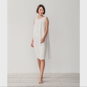 Pillow & Pajamas White Lithuanian Linen Sleeveless Nightgown